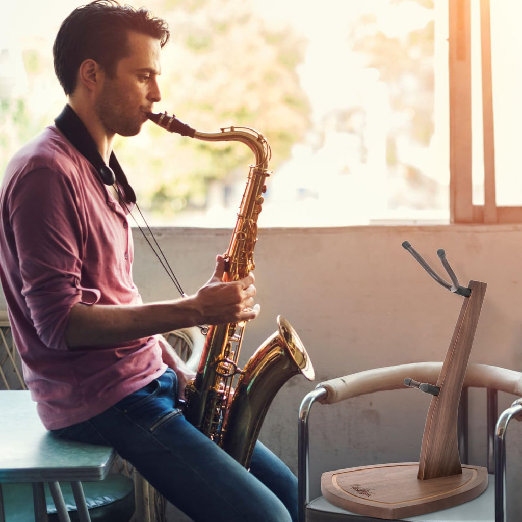 Saxophone Stand with Soft Silicone Yokes P75673
