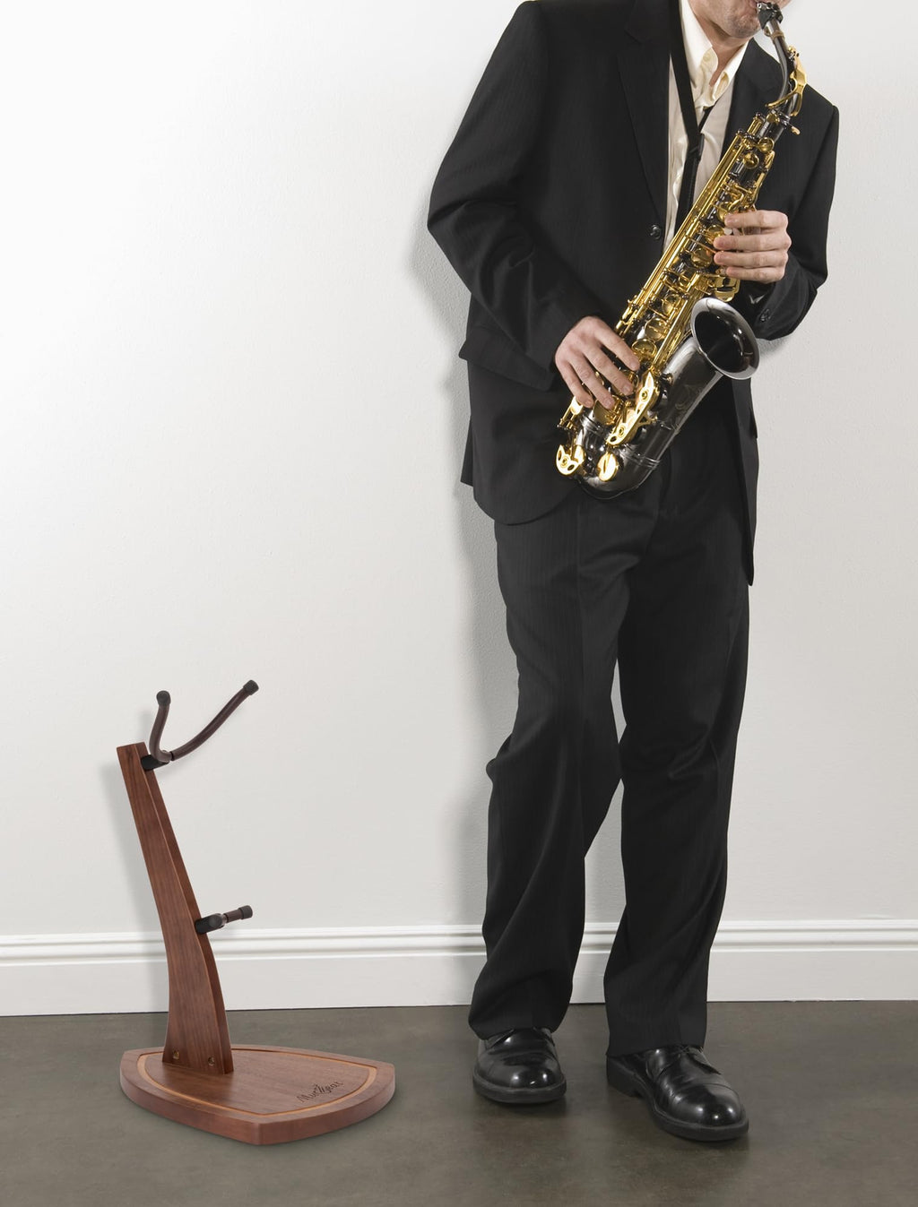 Saxophone Stand with Soft Silicone Yokes P75673