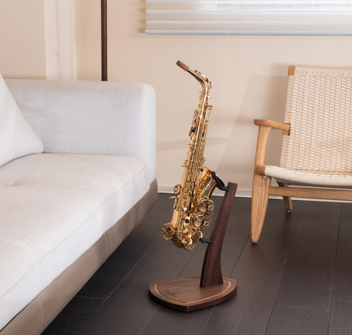Saxophone Stand with Soft Silicone Yokes P75673